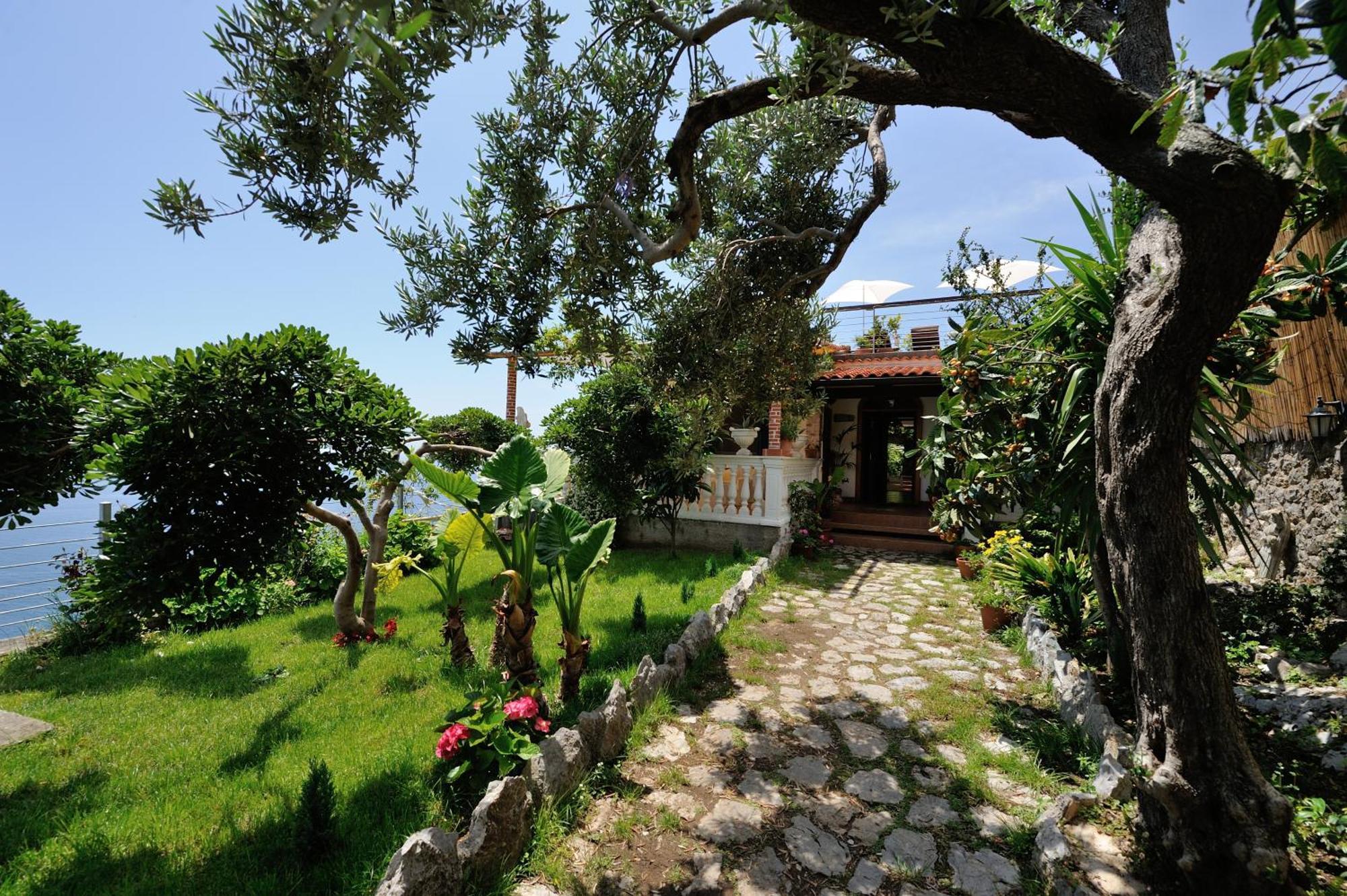 Bed and Breakfast H.H.Le Palme Amalfi Esterno foto